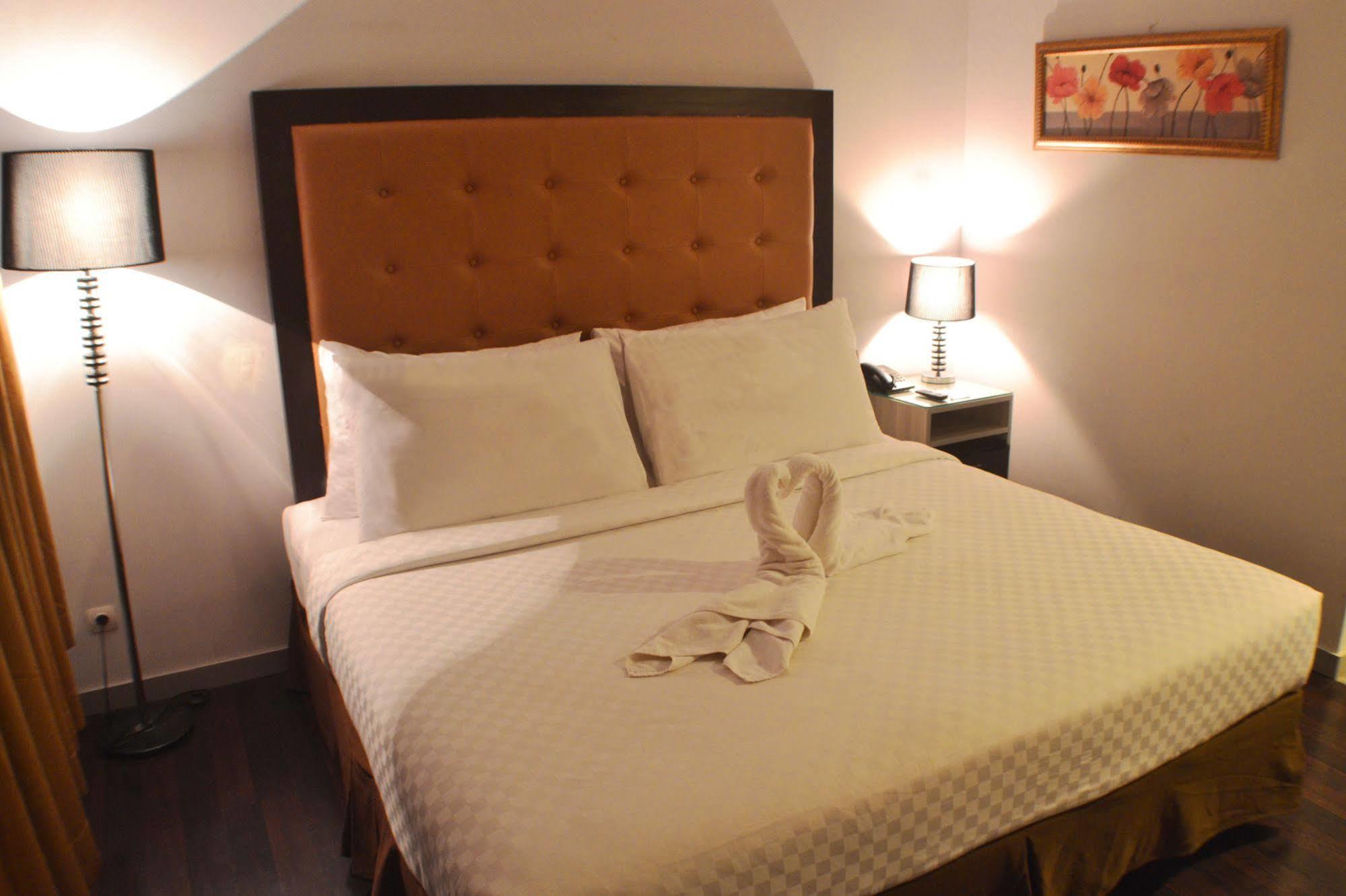 ג'קרטה Maven Fatmawati Hotel מראה חיצוני תמונה