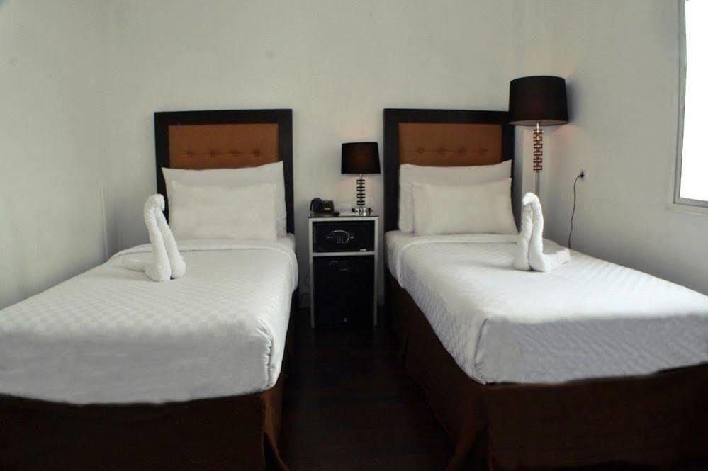 ג'קרטה Maven Fatmawati Hotel מראה חיצוני תמונה
