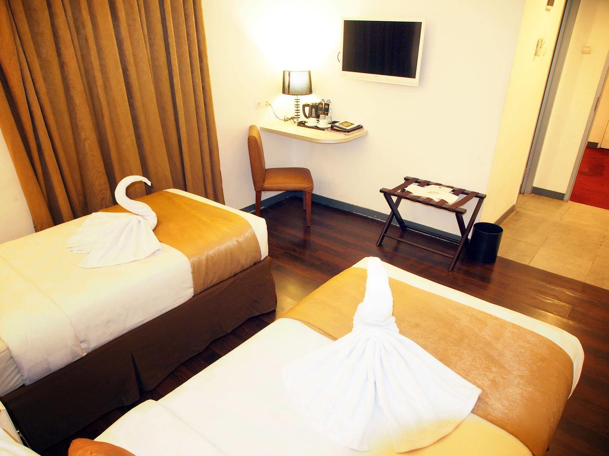 ג'קרטה Maven Fatmawati Hotel מראה חיצוני תמונה